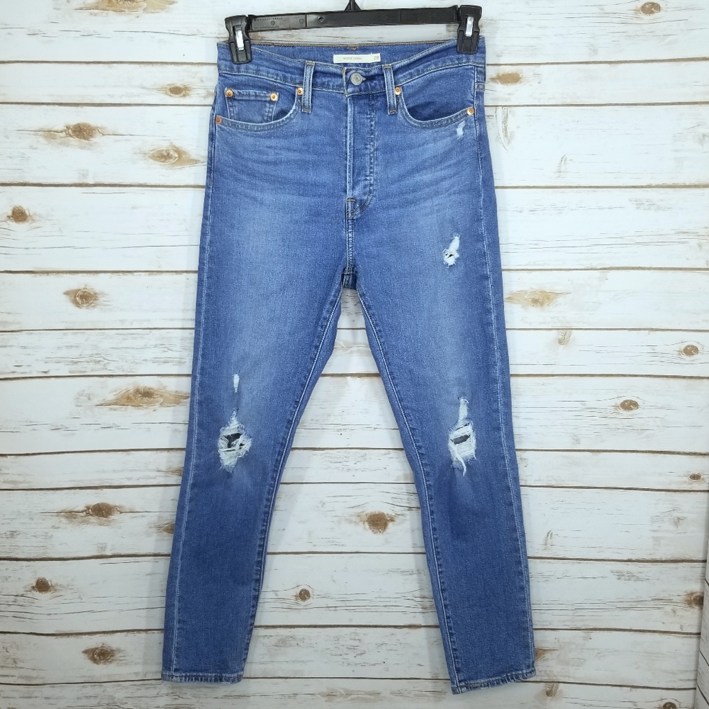 Levi's Strauss Wedgie Skinny Shredded Jeans Size 28